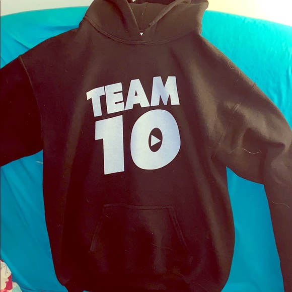 Team 10 - Picture 1 of 2